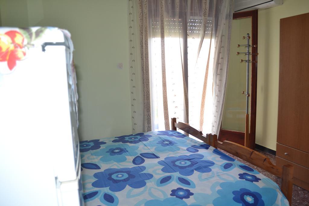 House Souzanna Apartment โตโรนี ภายนอก รูปภาพ