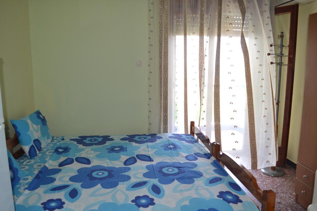 House Souzanna Apartment โตโรนี ภายนอก รูปภาพ